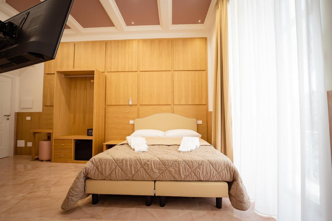P.C. Boutique Medina H. Napoli Centro, By Clapa Group Otel Dış mekan fotoğraf