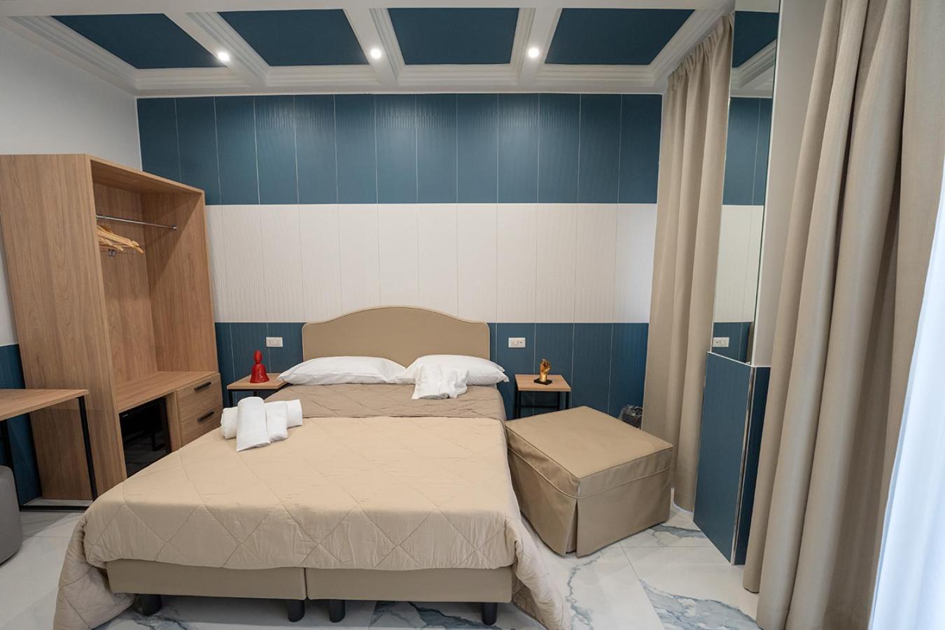 P.C. Boutique Medina H. Napoli Centro, By Clapa Group Otel Dış mekan fotoğraf