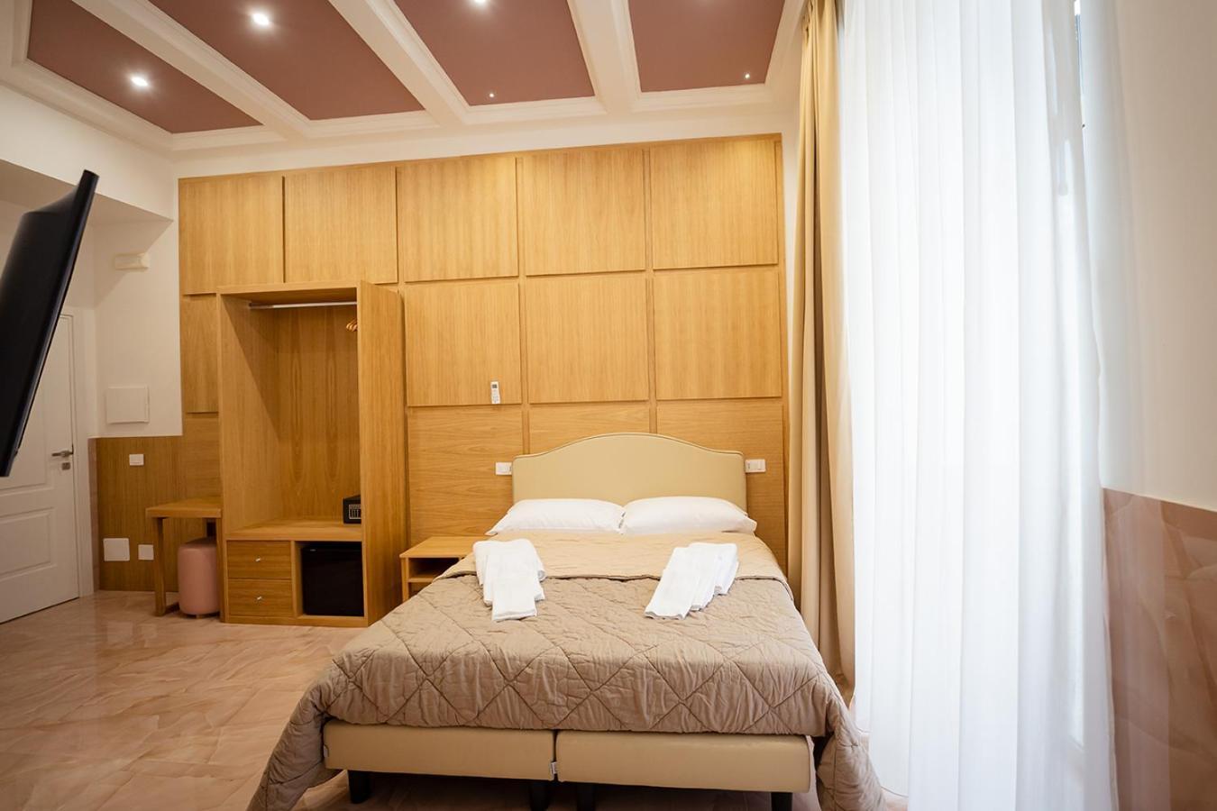 P.C. Boutique Medina H. Napoli Centro, By Clapa Group Otel Dış mekan fotoğraf