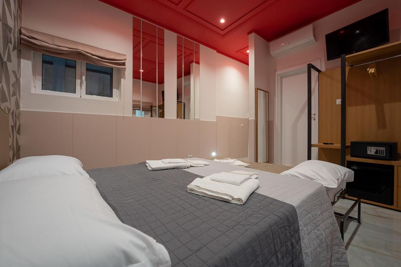 P.C. Boutique Medina H. Napoli Centro, By Clapa Group Otel Dış mekan fotoğraf